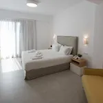 מלון Natura Luxury Boutique Skopelos 5*