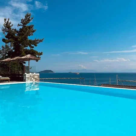Natura Luxury Boutique Skopelos לוטראקי