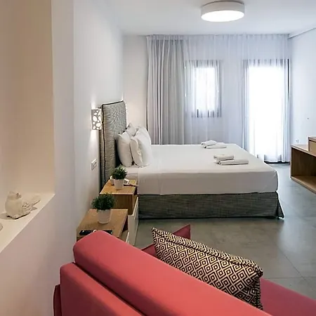 מלון Natura Luxury Boutique Skopelos 5*