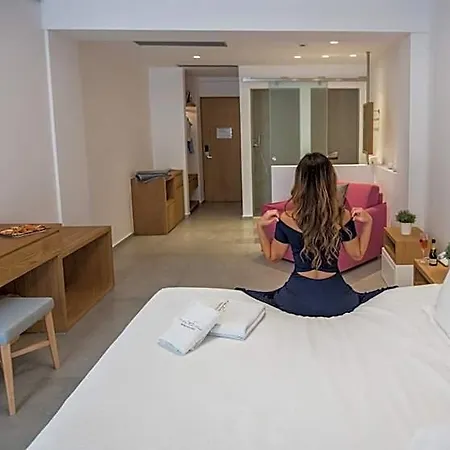 Natura Luxury Boutique Skopelos 5* לוטראקי