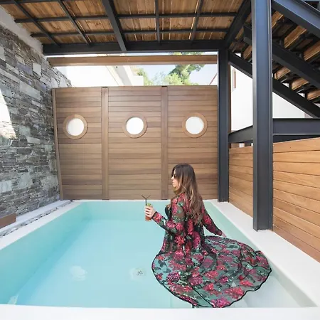 Natura Luxury Boutique Skopelos Ξενοδοχείο Λουτράκι