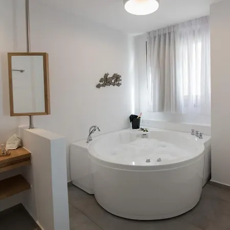 Natura Luxury Boutique Skopelos