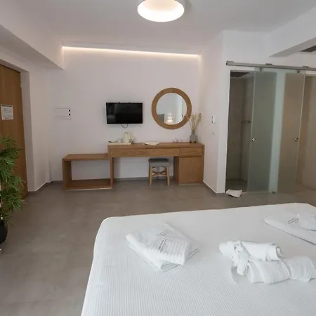 Natura Luxury Boutique Skopelos מלון לוטראקי